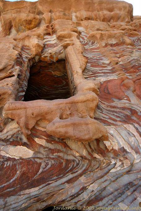 Dans la rue des façades, Khubta, Pétra - Jordanie