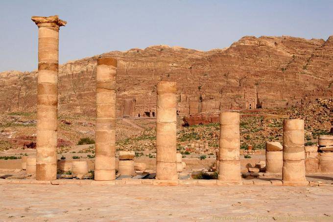 Les colonnes des Dalton, Pétra Ville Basse - Jordanie