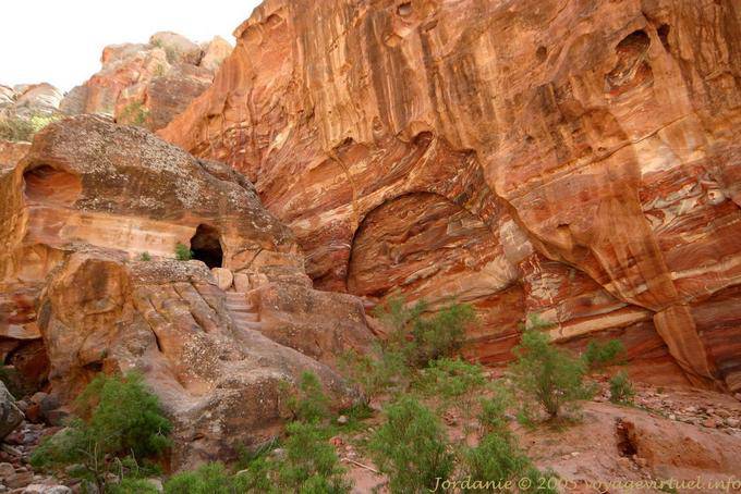 Tombe en montant au haut lieu de Robinson, Pétra, Zib Attuf - Jordanie