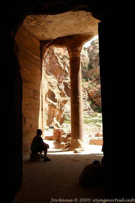 Intérieur du Triclinium du jardin, Pétra, Zib Attuf - Jordanie