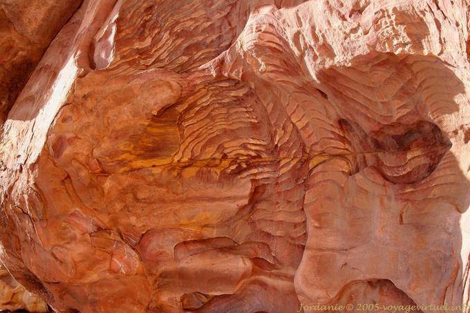 Motifs sculptés par l'érosion, Wadi Al-Farasa, Pétra - Jordanie
