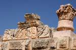 Sculptures en frise dans le temple de Zeus, Jerash, Jordanie.