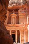 Dernière approche du Khazneh depuis le Siq, Pétra, Jordanie.