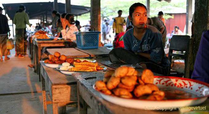 Beignets au soleil levant, Khong Island, Laos