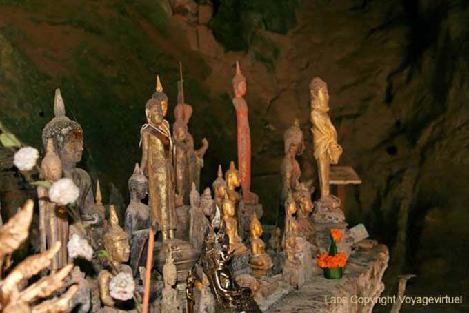 Filiformes images de bouddha, Pak Ou Caves, Laos