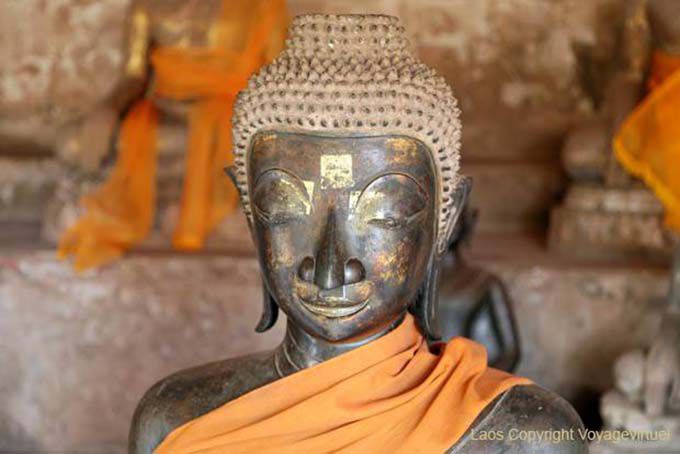 Bouddha aux yeux clos, Wat Sisaket, Vientiane, Laos