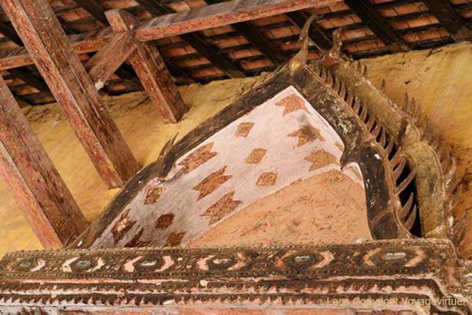 Décor de bois peint ajouré, Wat Sisaket, Vientiane, Laos