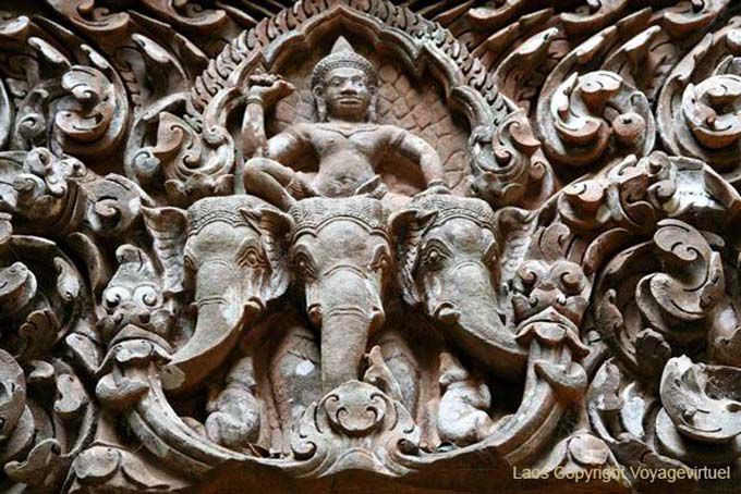 Tryptique éléphantesque, Wat Phou, Laos