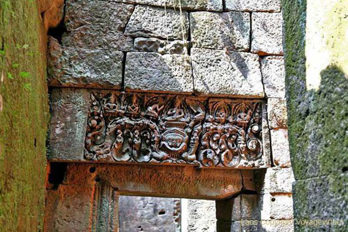 Linteau sculpté, Wat Phou, Laos
