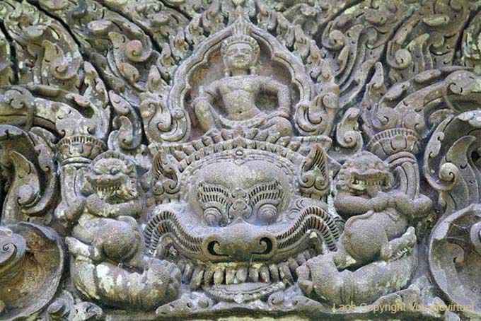 Monstres dentues, Vat Phou, Laos