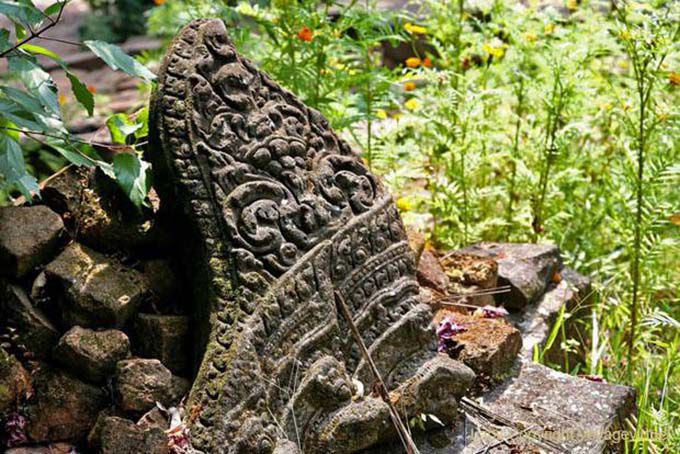 Vestige ciselé dans la pierre, Wat Phou, Laos