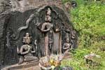 Vue d'ensemble de la Trimūrti (Shiva, Brahma, Vishnu), Wat Phou, Laos.