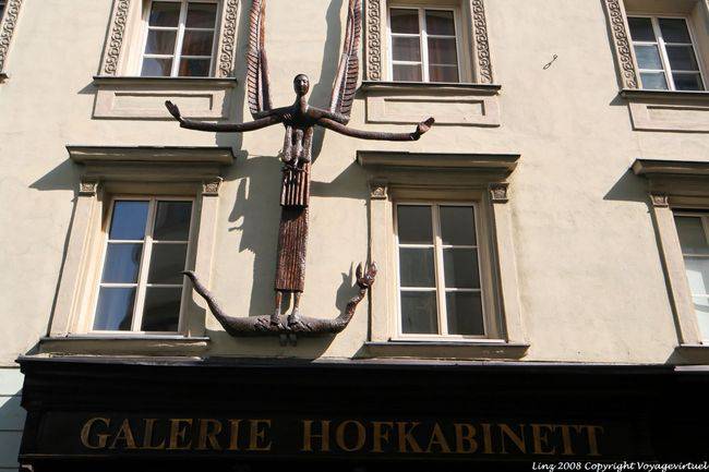 Altstadt, sculpture sur la façade de la Galerie Hofkabinett, Hofgasse, Linz - Autriche