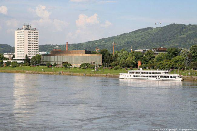 Danau Brucknerhaus, le Danube, Linz - Autriche