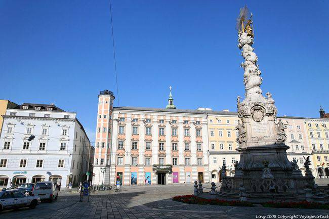 Hauptplatz, Rathaus und Dreifaltigkeitssaule, Linz - Autriche