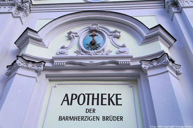 Herrenstrasse, Apotheke der Barmherzigen Bruder, Linz - Autriche