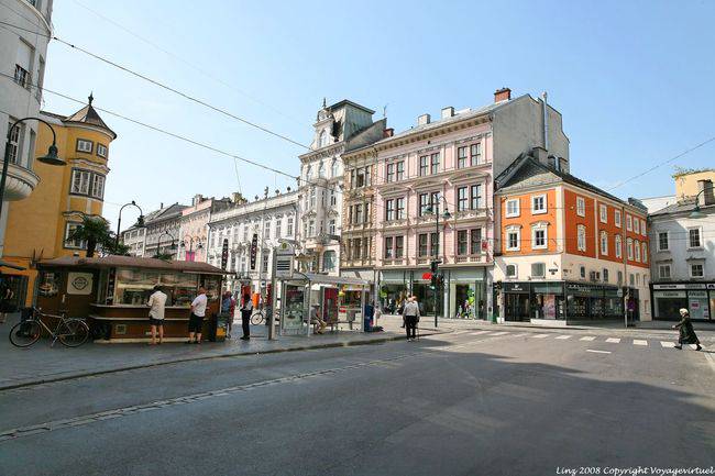 Landstrasse, Taubenmarkt vue depuis la Domgasse, Linz - Autriche