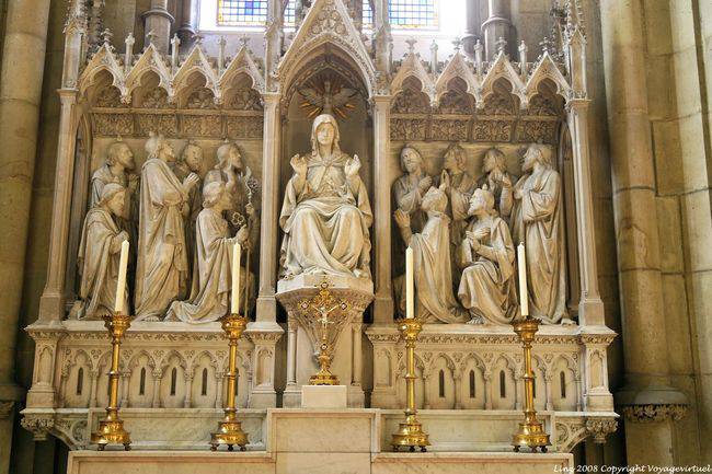 Neuer Dom, prière à Marie, sculpture, Linz - Autriche