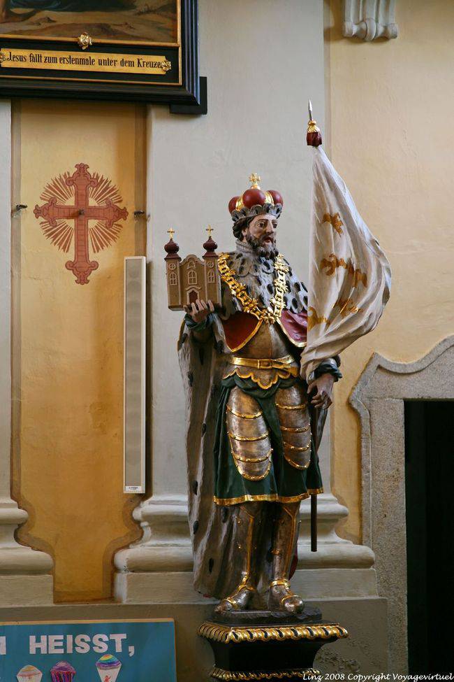 Postlingberg, statue de roi tenant un étendard, Linz - Autriche