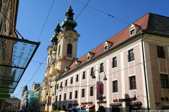 Ursulinenkirche, vue depuis la Landstrasse, Linz - Autriche