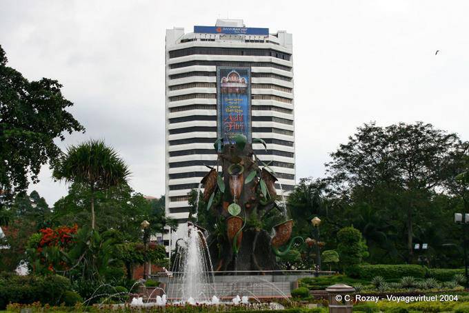 Fontaine dragon, jerdin de la Menara, Kuala Lumpur - Malaisie