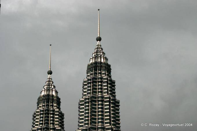 Pinacles en haut des Menara Berkembar Petronas, Kuala Lumpur - Malaisie