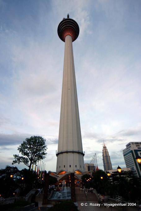 Menara tower, une tour majestueuse de l'architecte Kumpulan Senireka Sdn Bhd, Kuala Lumpur - Malaisie
