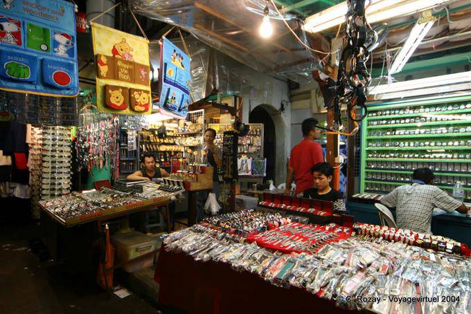 Vente de montres au marché Chinois, Kuala Lumpur - Malaisie