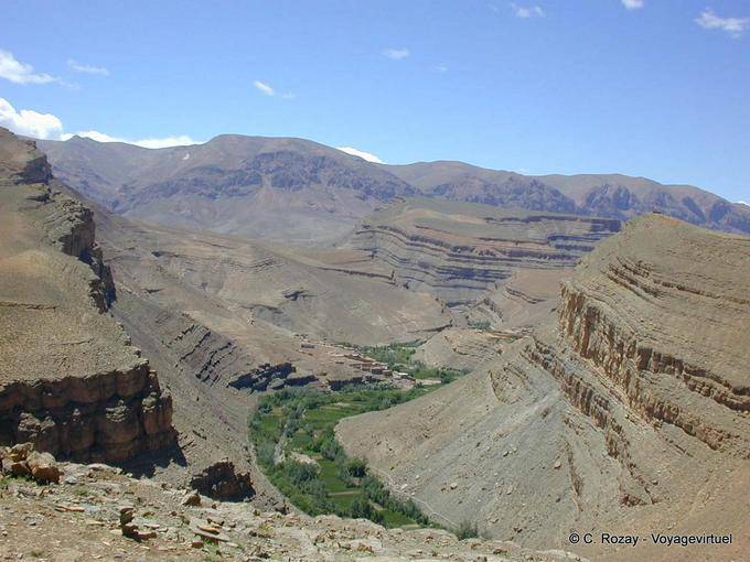 Gorges du Dadés, vallée verte au creux des montagnes de l'Atlas - Maroc