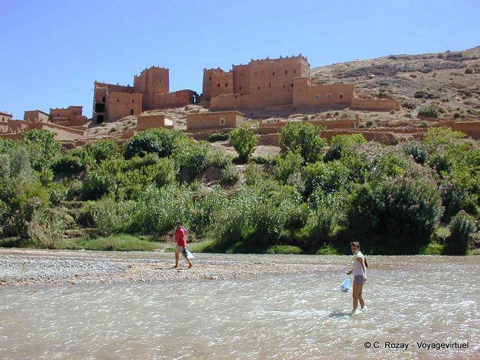 Village berbère fortifié de la Vallée des Roses, Dadès - Maroc