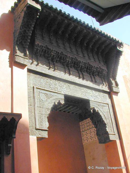 Dessus d'une entrée de la Medersa Ben Youssef, Marrakech - Maroc