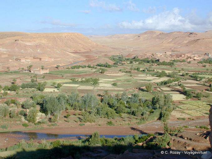 Paysage sur la route vers Tamedakhte, vallée magique - Maroc