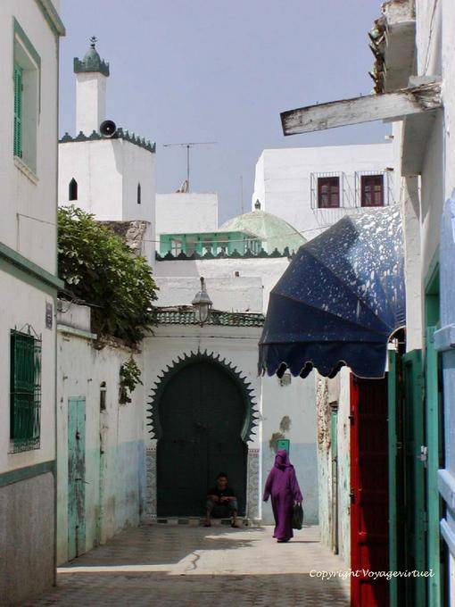 Médina et minaret à merlons, mosquée Zegouri, Asilah - Maroc