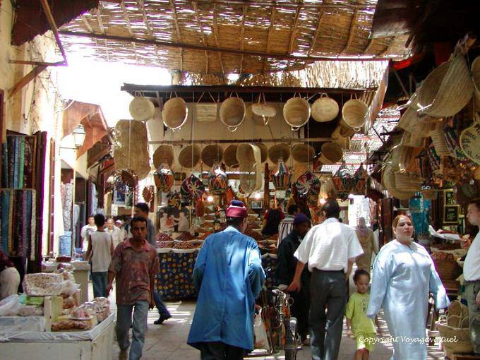 Une partie du souk couvert dans la médina, Fès - Maroc