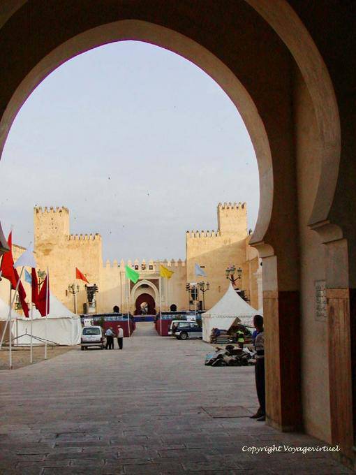 Préparation du festival de Fès dans le Grand Mechouar - Maroc