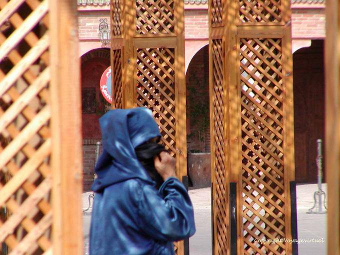 Voile vers le jardin Sidi Hmed El Kamel, Marrakech - Maroc