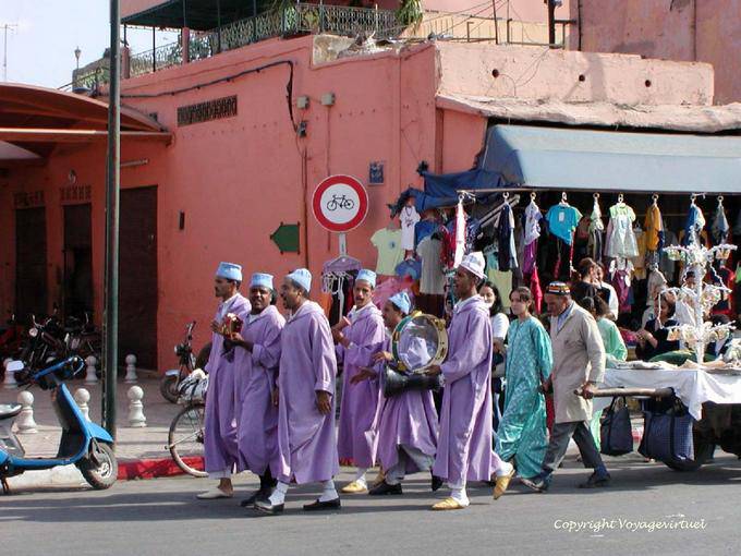 Manifestation musicale, rue Bahia Bab Mellah, Marrakech - Maroc