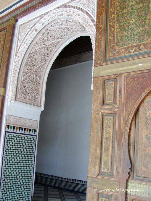 Décoration d'une entrée, salle de la Petite Cour, Palais de la Bahia, Marrakech - Maroc