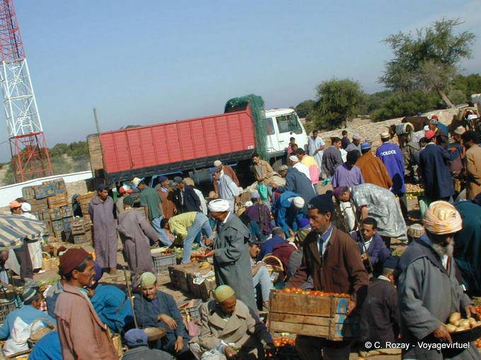 Essaouira, installation des marchands, marché berbère - Maroc