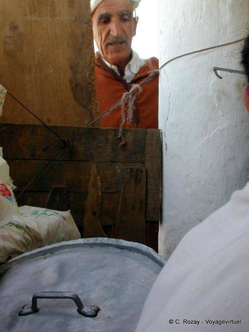 Essaouira, un regard sur la soupe au marché - Maroc