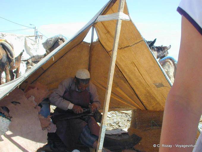 Artisan du marché berbère, Essaouira - Maroc