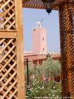 Claustras sur le minaret de la mosquée Sidi Hmed El Kamel, Marrakech, Maroc.