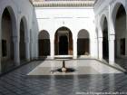 Marbre et zellige beldi du petit patio, Palais de la Bahia, Marrakech, Maroc.