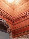 Richesse des peintures sur bois de hêtre et de cèdre, Palais de la Bahia, Marrakech, Maroc.