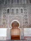Dans la salle de prière face au mirhab, médersa Ben Youssef, Marrakech, Maroc.
