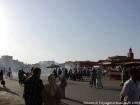 La Place Djemaa el-Fna en fin de journée, Marrakech, Maroc.