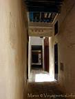 Lumière dans le passage du vieux Meknès, Maroc.