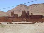 Une kasbah non rénovée entre Tamgart (Tamdakhte) et Wawesmant, Maroc.