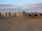Kasbah Tombouctou, la partie logement au petit matin, Merzouga, Maroc.