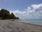 Plage de sable gris, Le Carbet, Martinique.